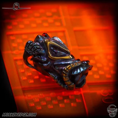 Dmitry Streltsov Bead: Alien - Cobalt (DSP0382-MQ170)