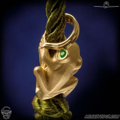 Dmitry Streltsov Bead: Frog - Gold/Emerald