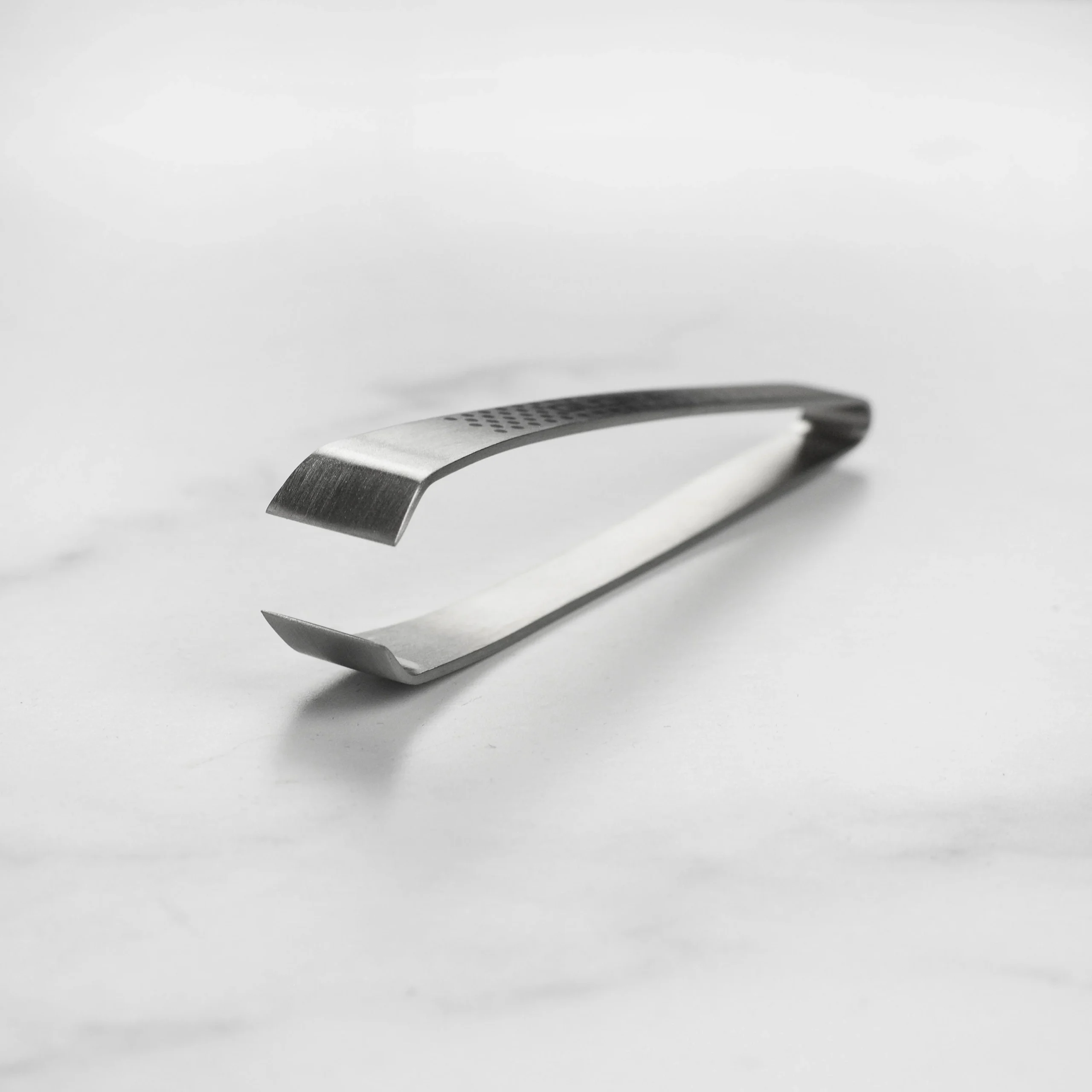 Global 4.5" Fish Bone Tweezers