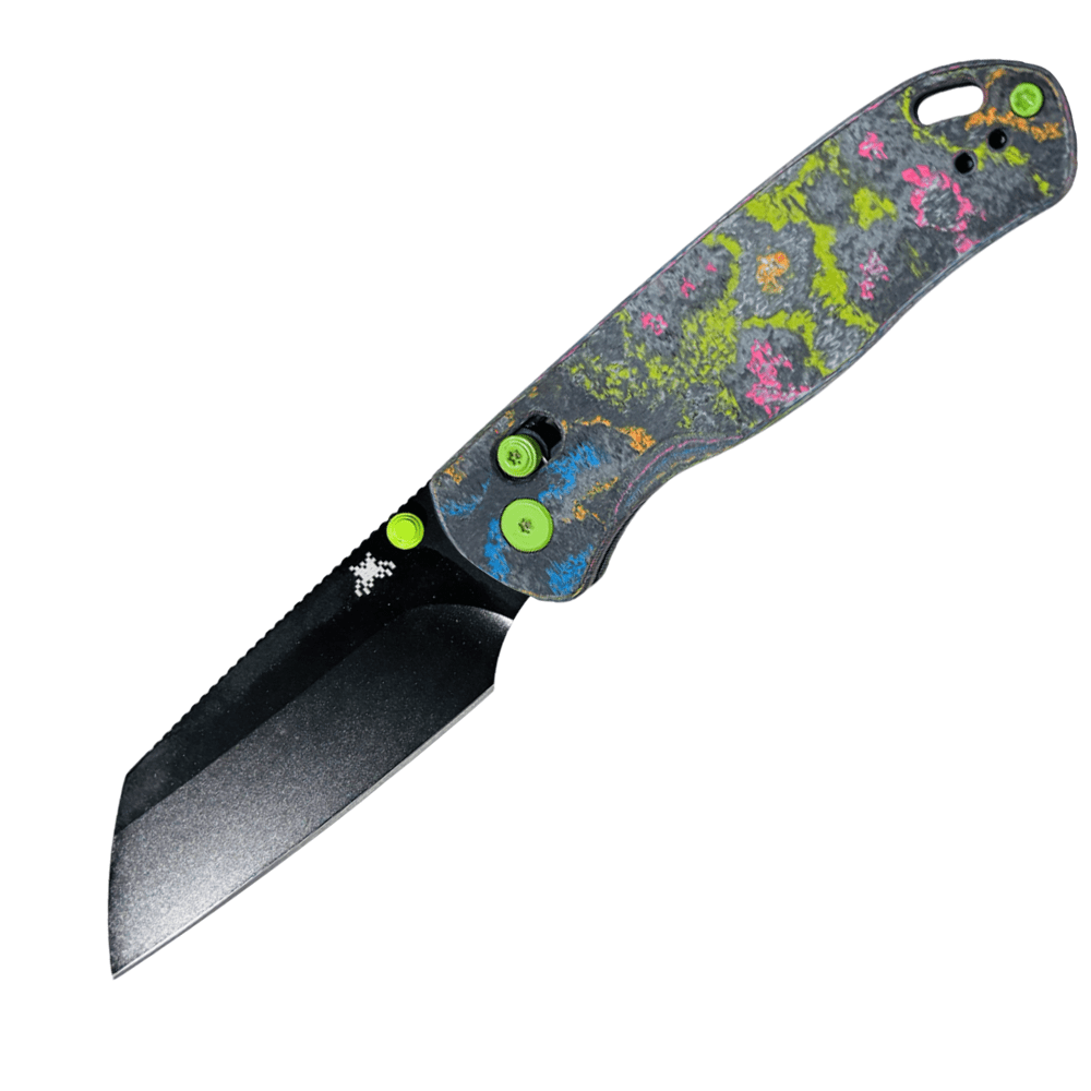 Kizer Drop Bear Blade City Exclusive – S45VN Blade, 80s Camo Carbon Fiber Handle /200