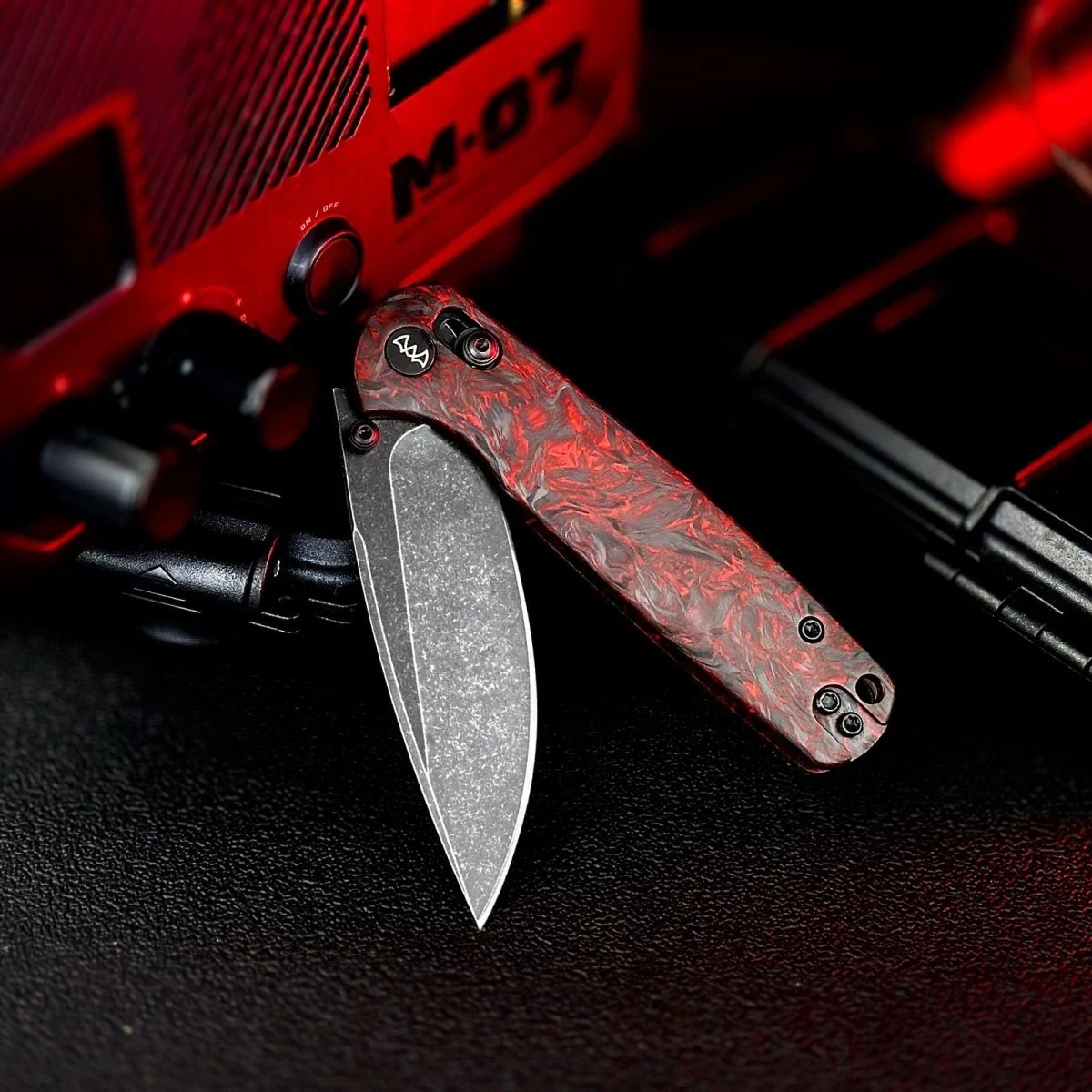 Wixco Drax II Red Luminous Carbon Fiber Blade City Exclusive